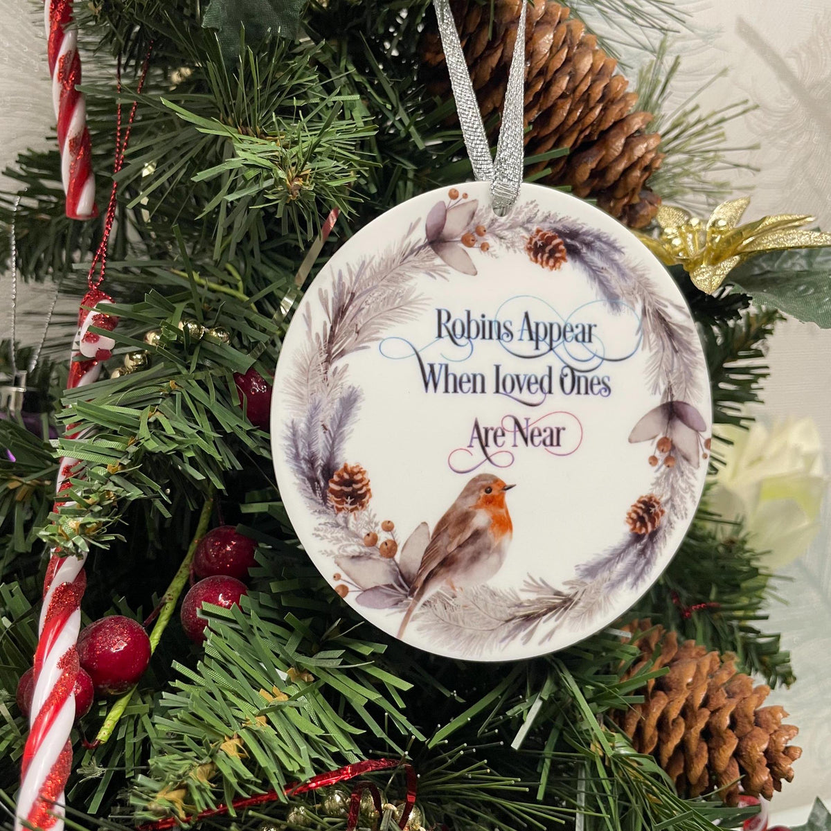 Robin memorial wreath hanging decoration for Christmas
